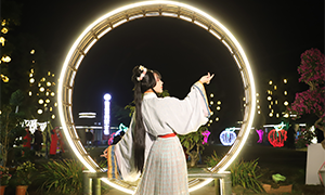 草莓左手视频APP污最新版采摘